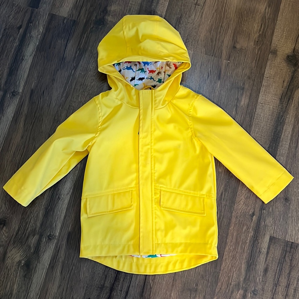 18 mont rain coat